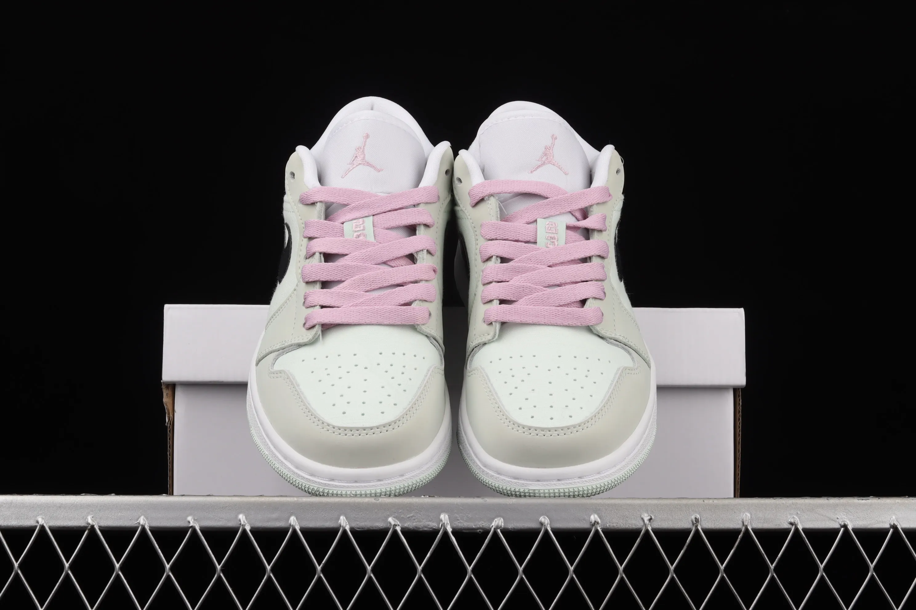 All categories Air Jordan Jordan series basketball shoes Air Jordan 1 Low G version pure original Air Jordan 1 Low AJ1 Joe 1 low-top cultural and leisure sports sneakers CZ0776-300